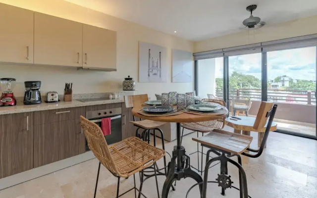 1 Bedroom Condo Pool & Gym - Veranto 210