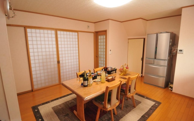 Daichan Farm Guest House – Guest Rooms – Asahi