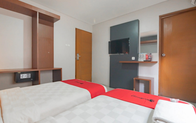 RedDoorz Plus @ Dago Pojok 3
