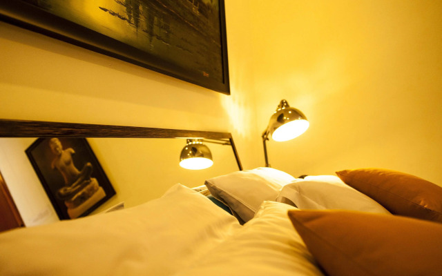 One Up Banana Hotel