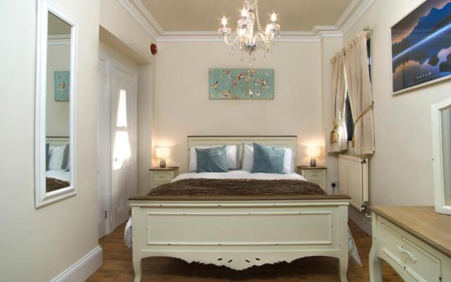 The Lodge at Heathfield