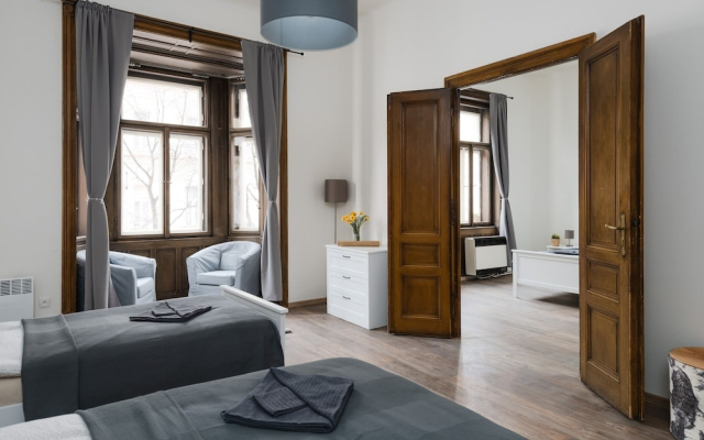 GALLERY APARTMENTS PRAGUE - Spacious, Central & Trendy