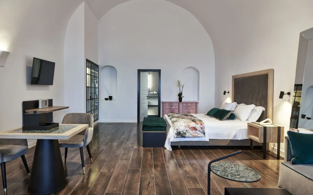 Katikies Garden Santorini - The Leading Hotels Of The World