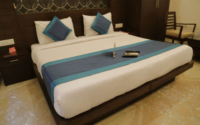 FabHotel Karol Bagh Main Market