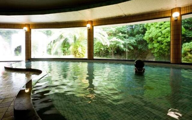 Shirahama Seaside Hotel