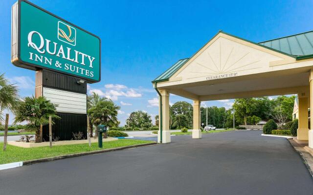 Quality Inn & Suites near Lake Eufaula