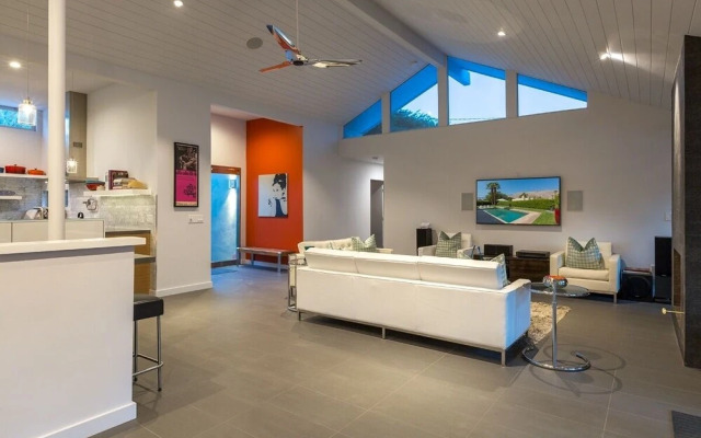 Tranquilo 3 Bedroom Home by RedAwning