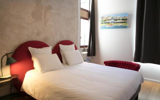 Spacieux Appartement, A-Mi-Chemin, Au Coeur de Tournus