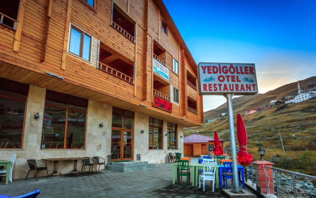 Yedigoller Hotel & Restaurant