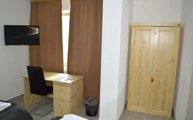 Zwei Raben Pension