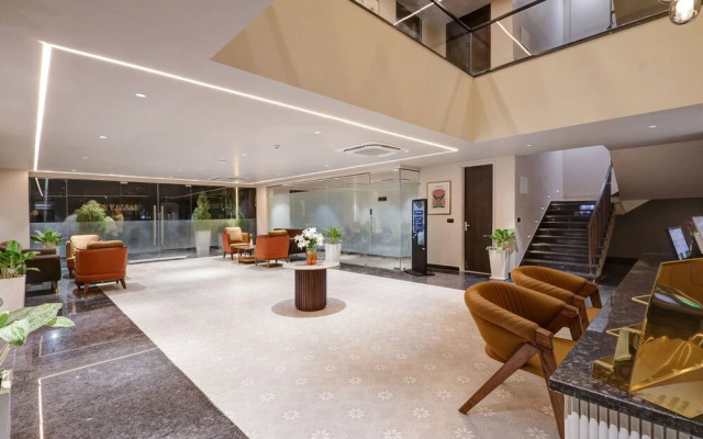 Saltstayz Premier – Golf Course Road & Sector 42