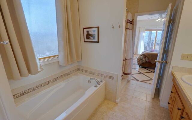 Fontana Lakeview Escape 4 Bedroom Home