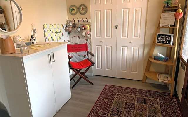 Orchid House near Vancouver YVR Airport