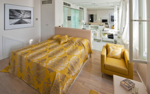 Riva Luxury Suites