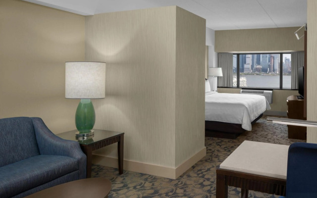 Sheraton Lincoln Harbor Hotel