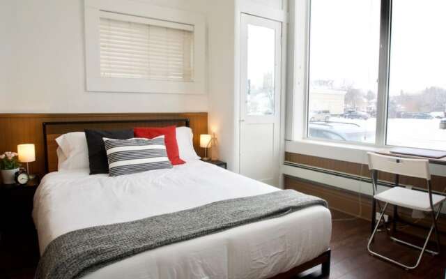 The Best Rental in Moose Jaw Large 2-br Parking Coffee