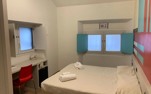 Hotel Cairoli