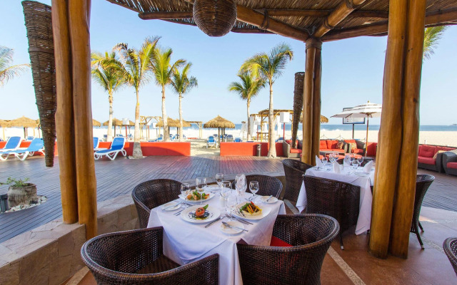 Grand Decameron Los Cabos, A Trademark All-Inclusive Resort