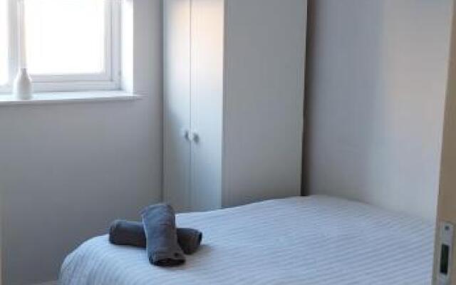The Elms - Close to City Centre