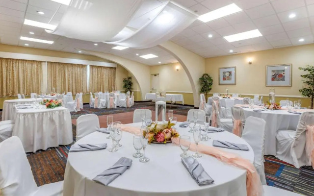 Quality Inn & Suites Vestal Binghamton