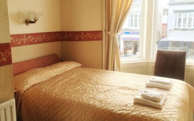 St Elmo Hotel