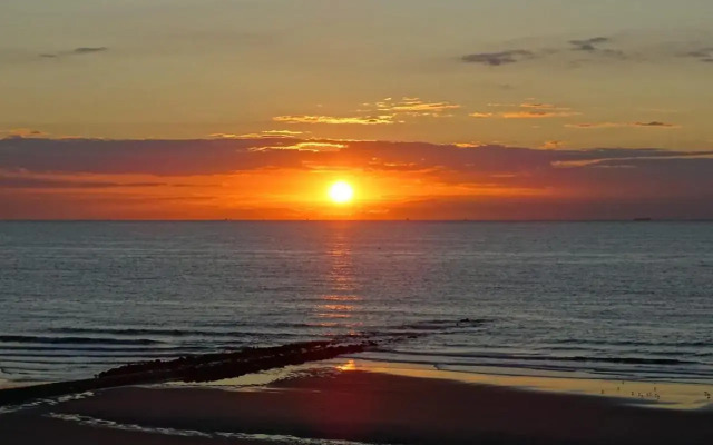 Renovated studio direct Seaview