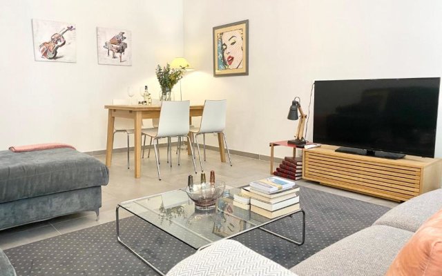 Cozy 2BR Appartment near the Port of Nice