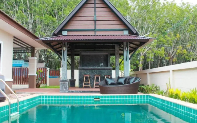 Thip Villa