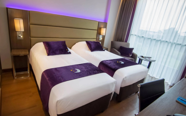 Premier Place Surabaya Airport