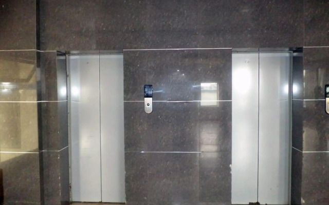 OYO Room Near Cosmos Mall