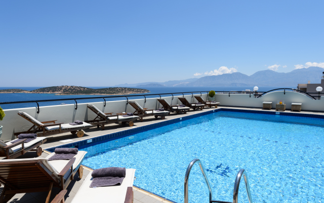 Alantha Apartments