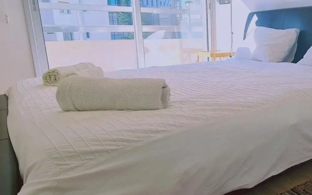 02 LIM - Stay Vivid City Apartment