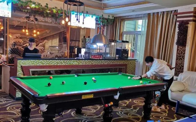 Zhumadian Hawaii Hot Spring Bath Hotel