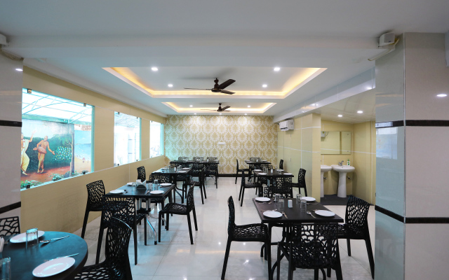 OYO 9344 Hotel Gangotri