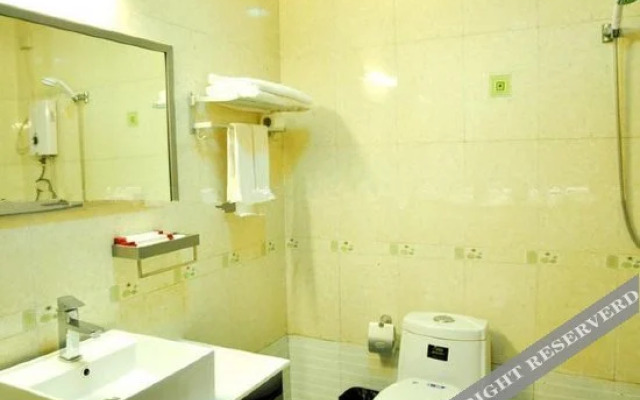 Xinyi Business Hotel