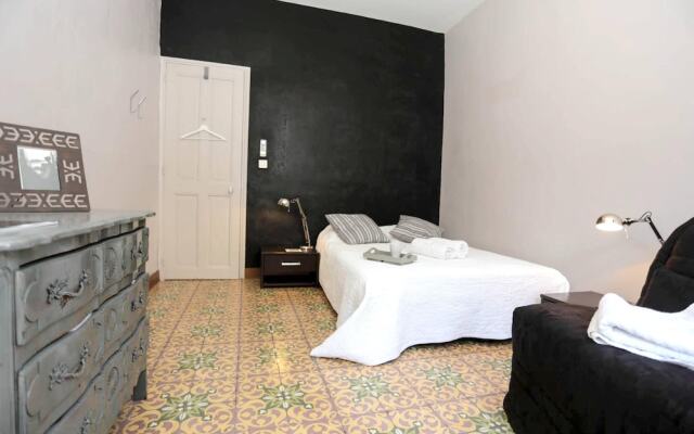 House With 6 Bedrooms In Avignon