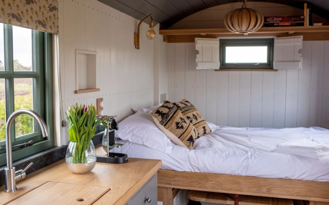 Fenland Retreats at Willow Grange Farm