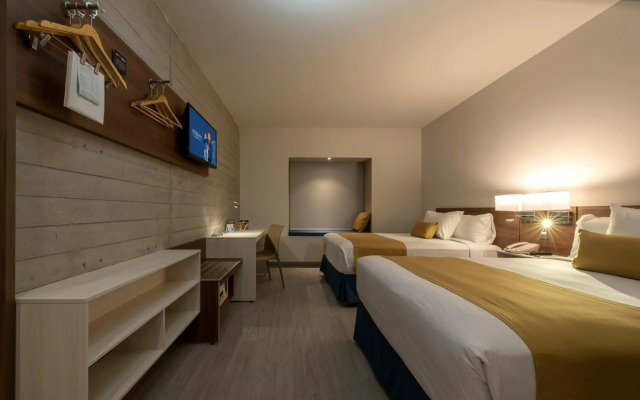 Microtel Inn & Suites by Wyndham Irapuato