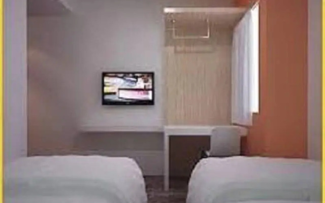 泗水祖祖尼亚加檀邦酒店(Zuzu Niaga Tambang Surabaya)