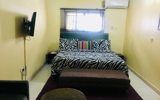 Topaz Luxury Suites & Apartments