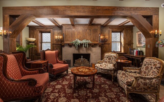 Frederick Stearns House Historic Inn
