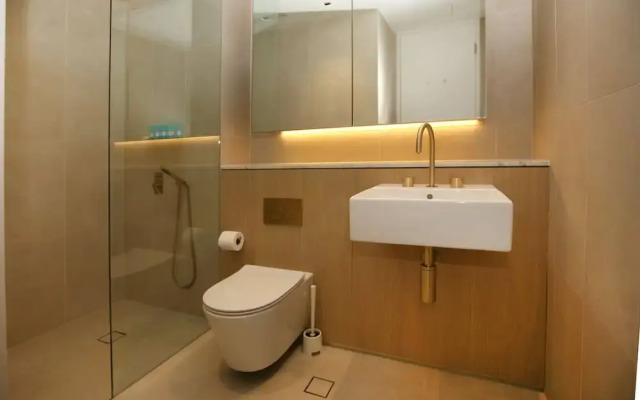 Top Notch 1 Bedroom 201 CALIBRE
