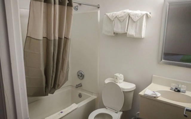 Studio 6 Extended Stay - Hampton, VA - Langley AFB Area