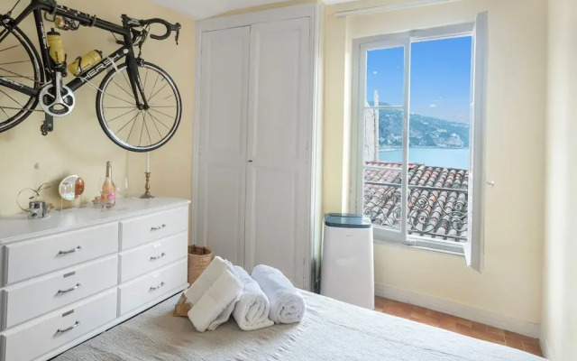 Mattoni in Menton With 1 Bedrooms and 1 Bathrooms