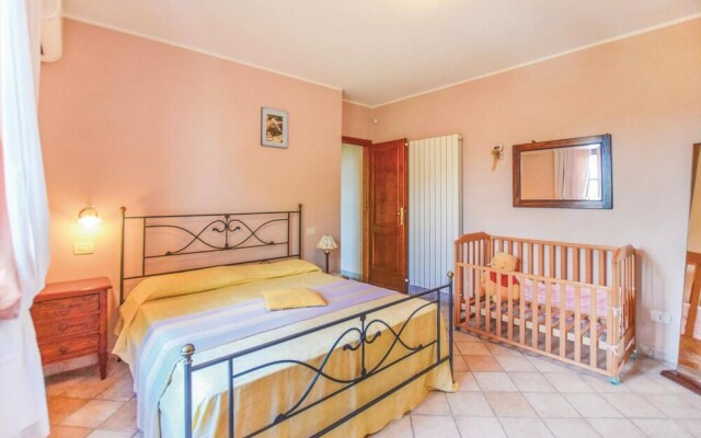 Amazing Home in Camaiore -lu- With 3 Bedrooms