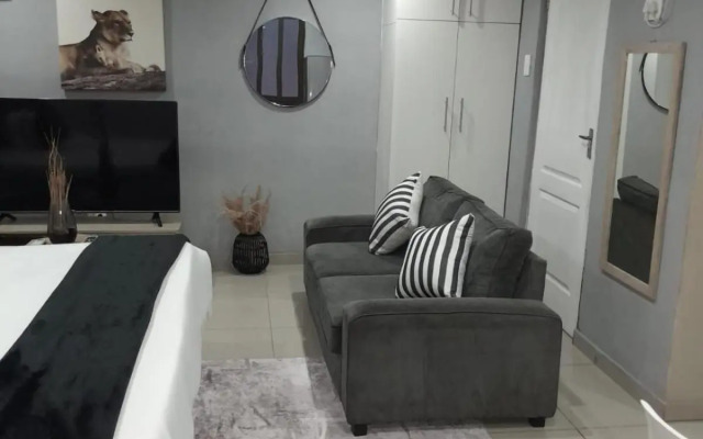 54 Malcolm Palace Room