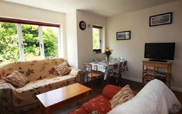 93 Clifden Glen Holiday Home