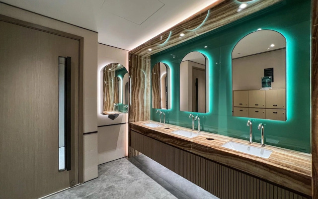 Le Places The Luxury MarQ Saigon Apartment