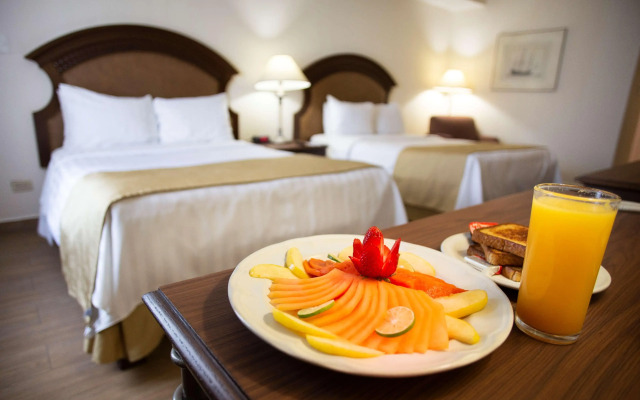 Best Western Plus Monterrey Colon