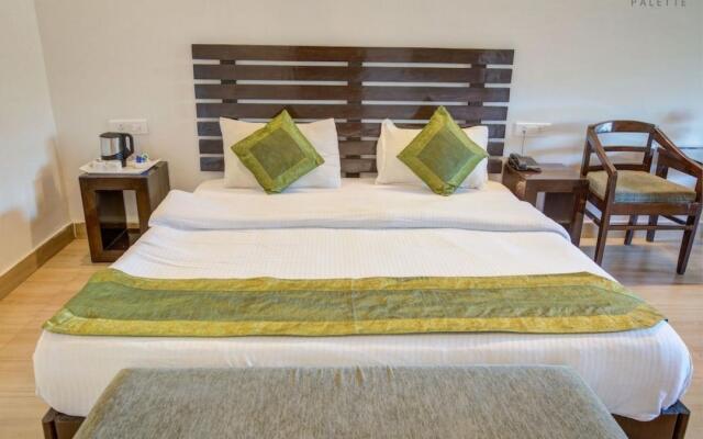 Offbeat Aman The Lake Front Hotel